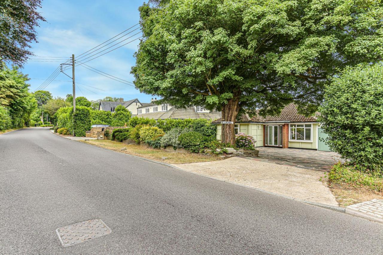Lochiel Villa Tatsfield Eksteriør billede